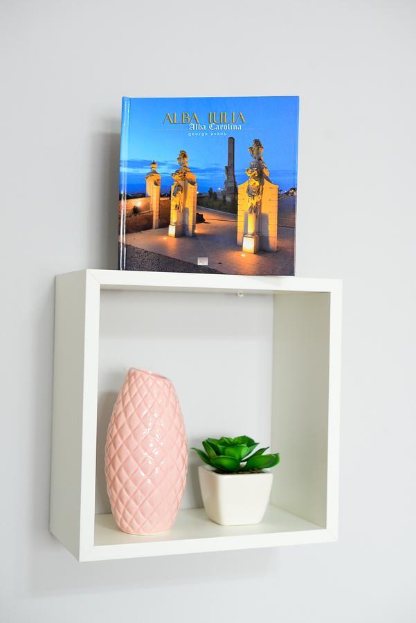 Alba Home Алба Юлия Екстериор снимка